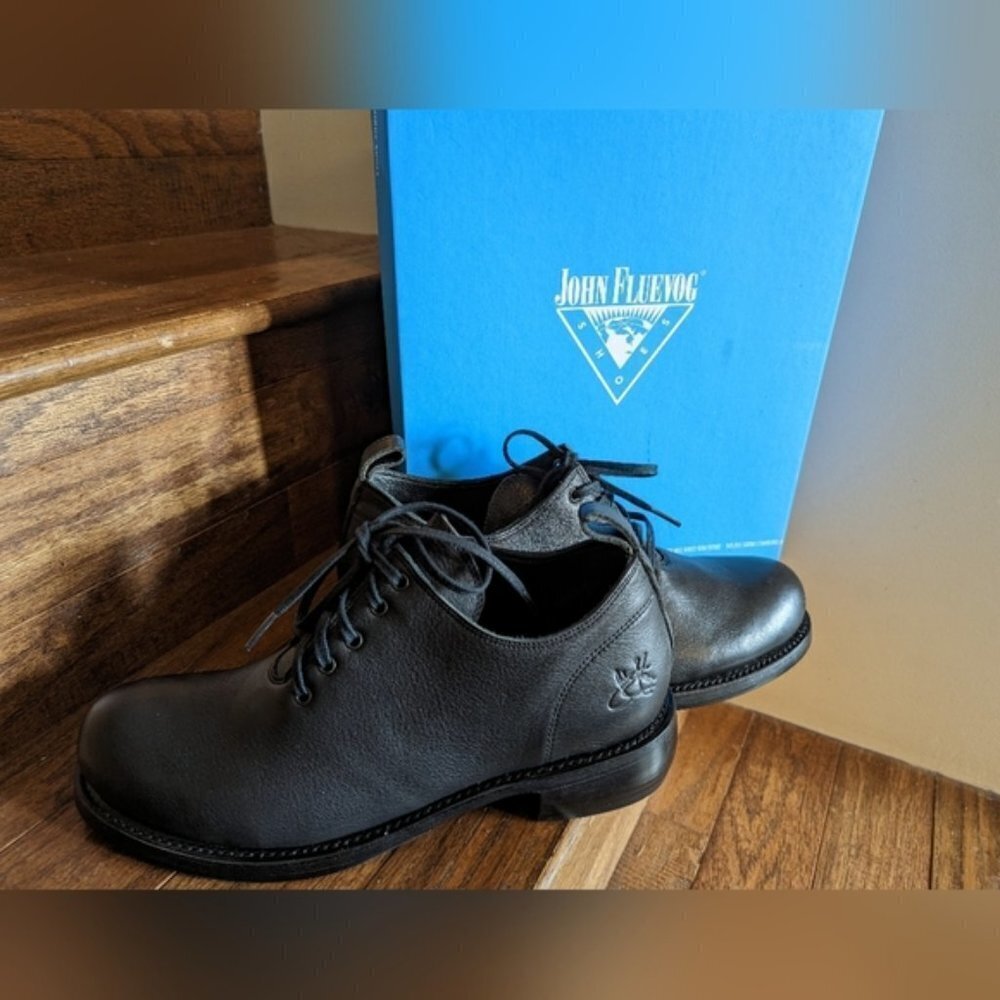John Fleuvog, Simple living black Winch shoe Women's 10, men's 8.5 - Picture 8 of 15